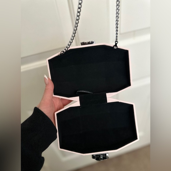 Viktor & Rolf Flowerbomb Pink Geometric Clutch - Picture 6 of 9